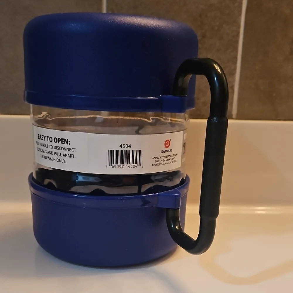 Vittles Vault Travel-tainer Pet Feeding System